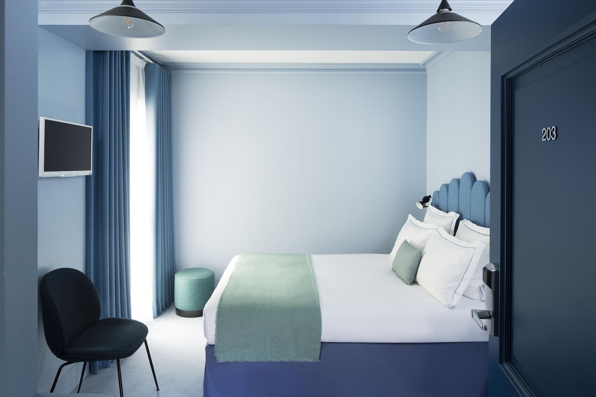 Hotel Celeste Batignolles Montmartre Paris Exterior photo