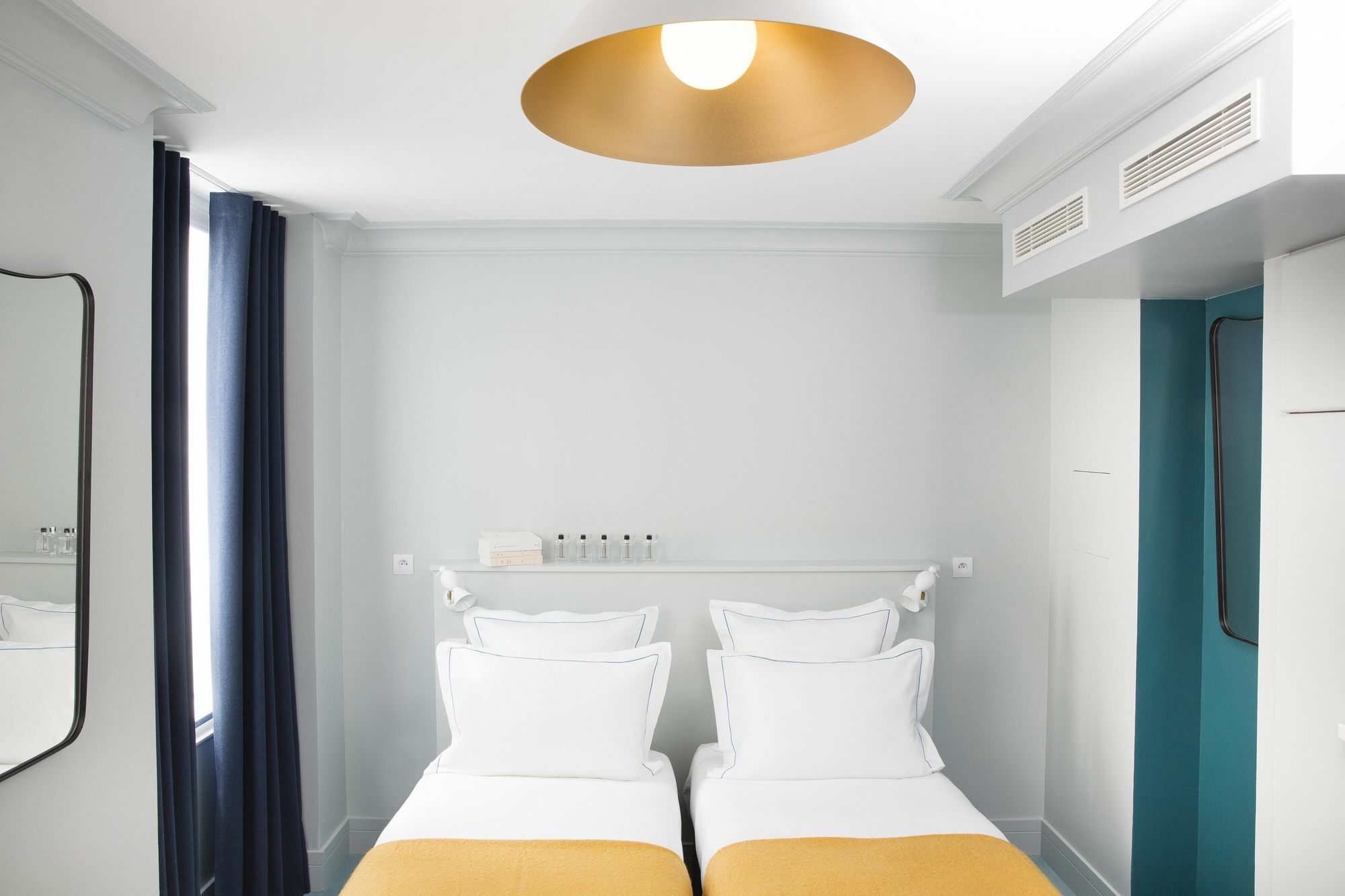Hotel Celeste Batignolles Montmartre Paris Exterior photo